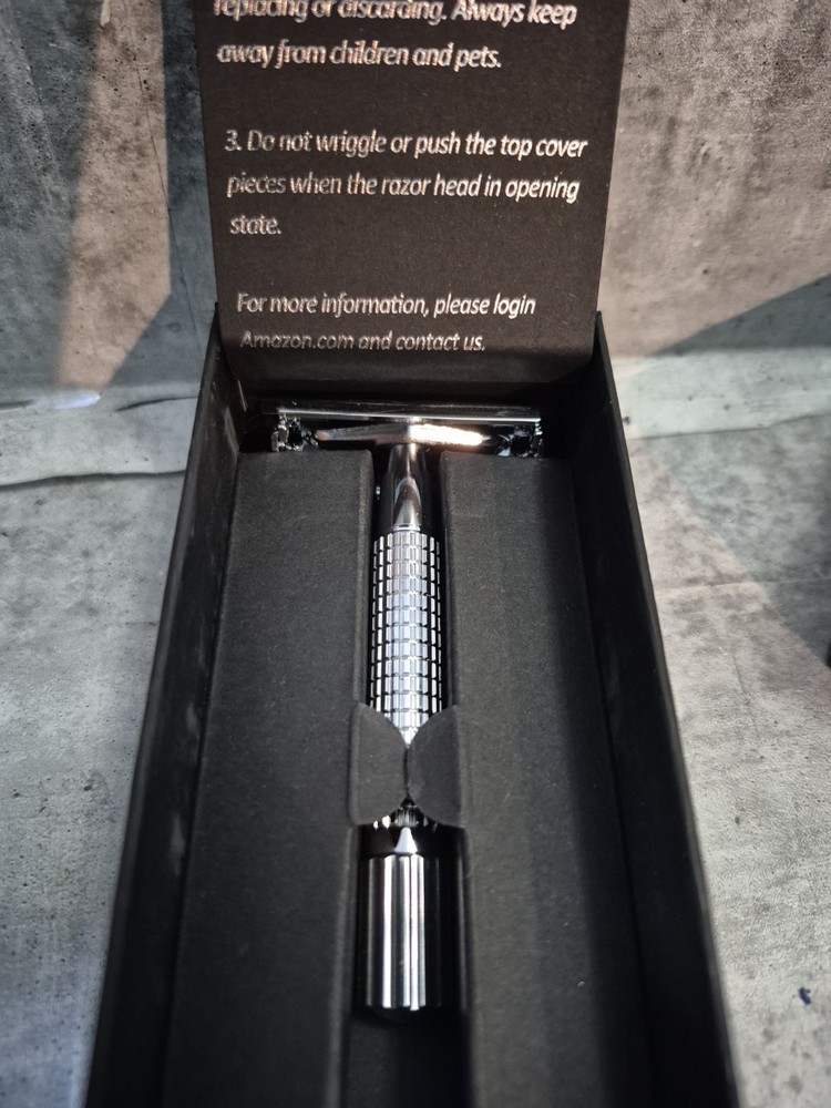 Weishi Safety Razor New Open Box