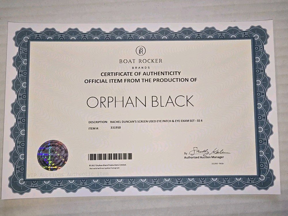 Orphan Black Screen Used Rachel Duncan Eye Patch, Pen Light And "Bionic Scanner"