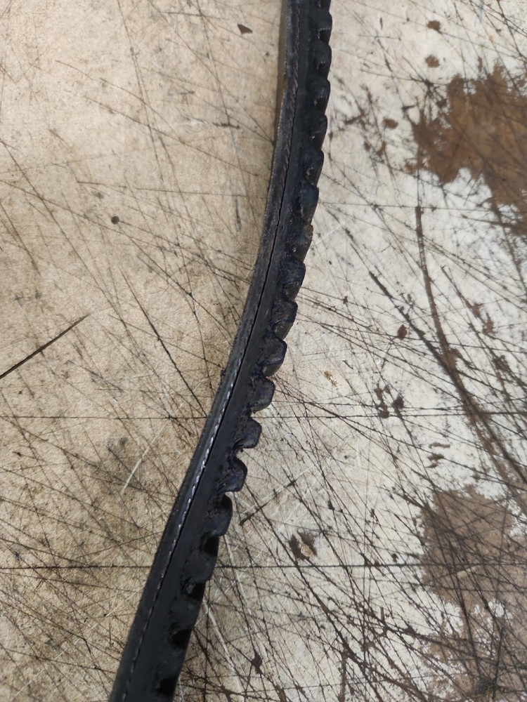 Dayco 140-5157 belt used