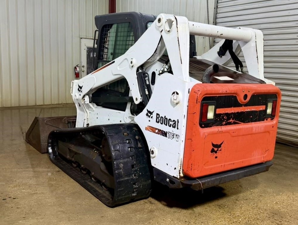 2016 BOBCAT T650 STANDARD FLOW CAB SKID STEER TRACK LOADER