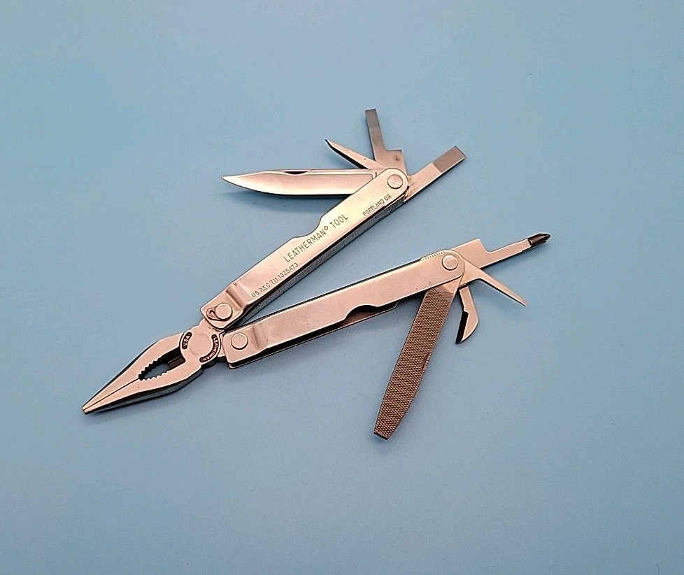 Leatherman PST Multi-Tool - Pliers, Knife, File, Screwdrivers - No Date Code