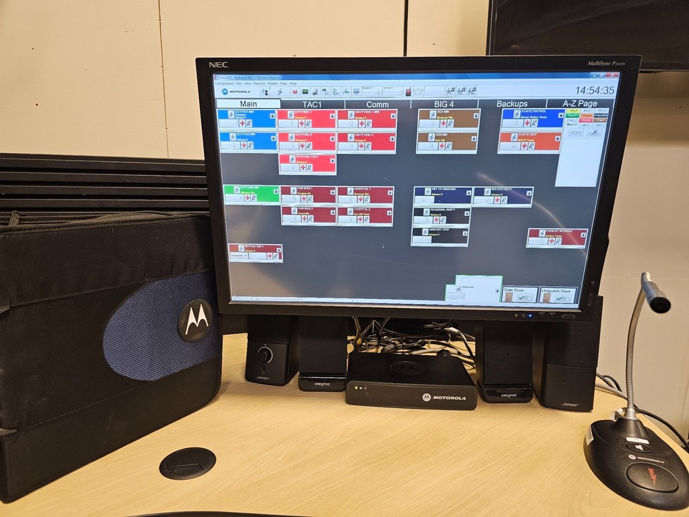 Motorola K2 Core Conventional Dispatch Console System Complete MCC7100 MCC7500