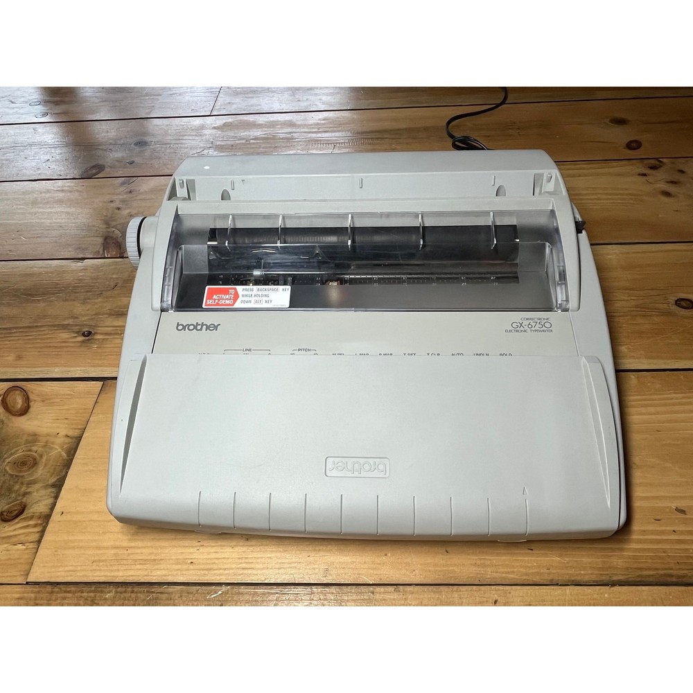 Brother Daisy Wheel Correctronic Electronic Typewriter GX-6750.