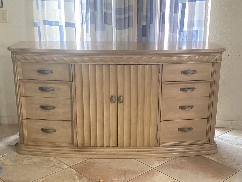 dressing table And Mirror
