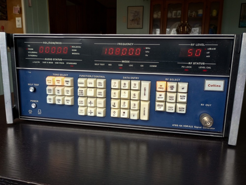 Collins 479S-6A VOR / ILS Signal Generator