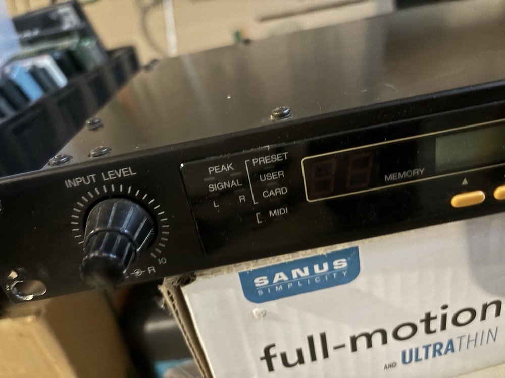 Yamaha EMP700 Stereo Multi-Effect Processor | Rackmount Unit