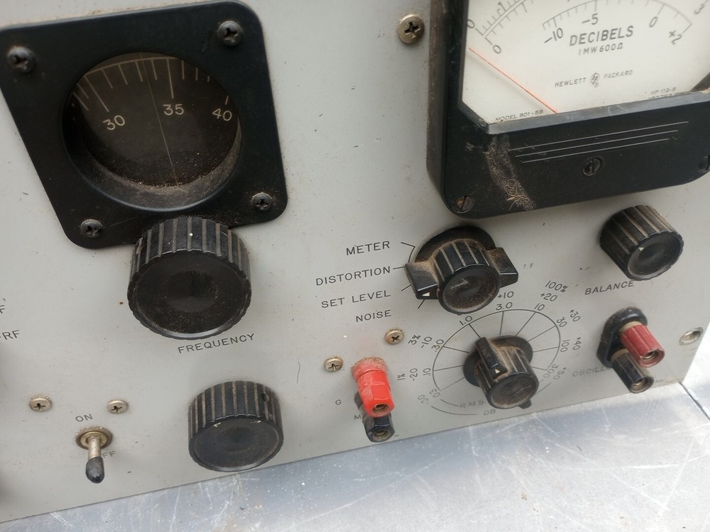 HP Model 330 B Distortion Analyzer
