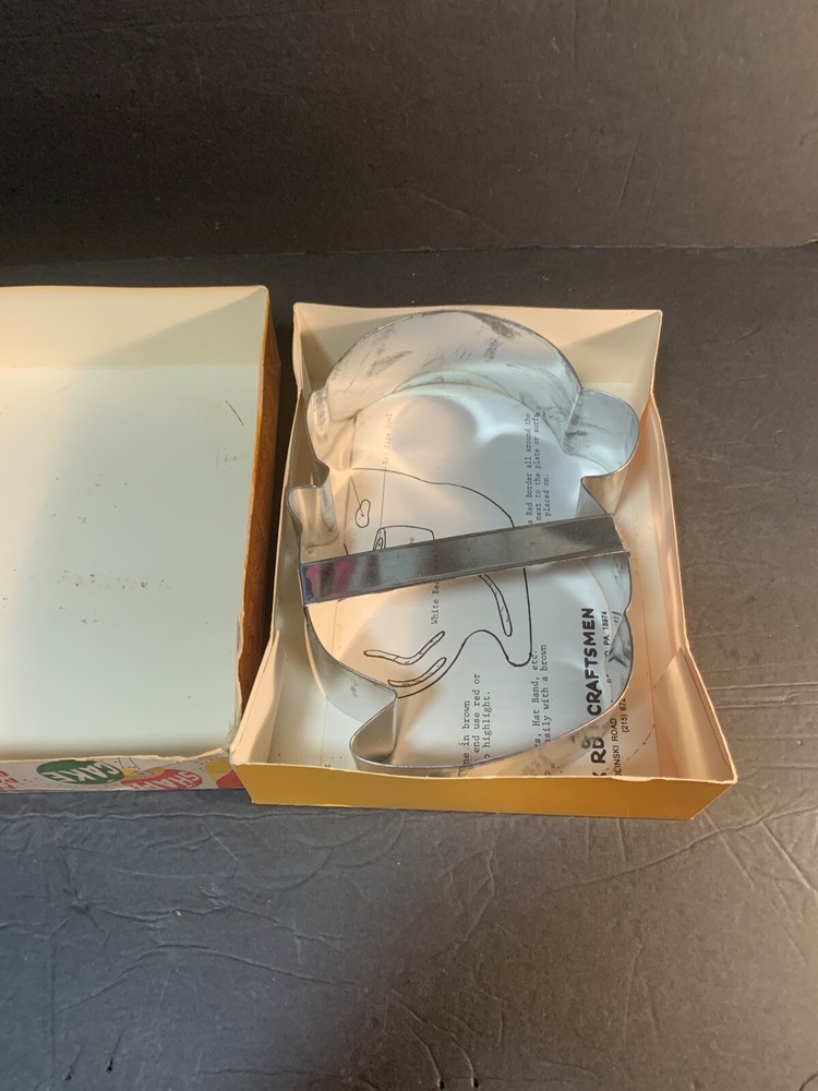 SHAPE A CAKE Santa Baking Accessory Cookie Cake Cutter w/ box & instructions