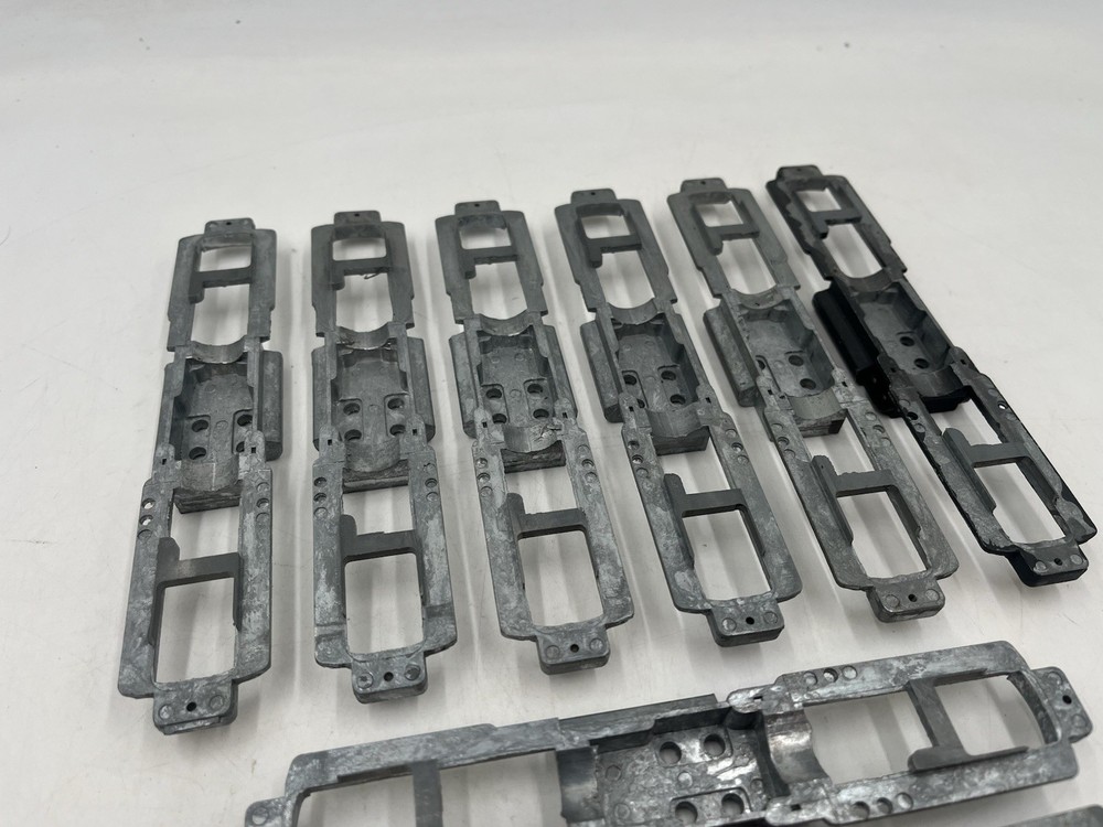 Ho Scale Diecast Underframe Chassis Lot