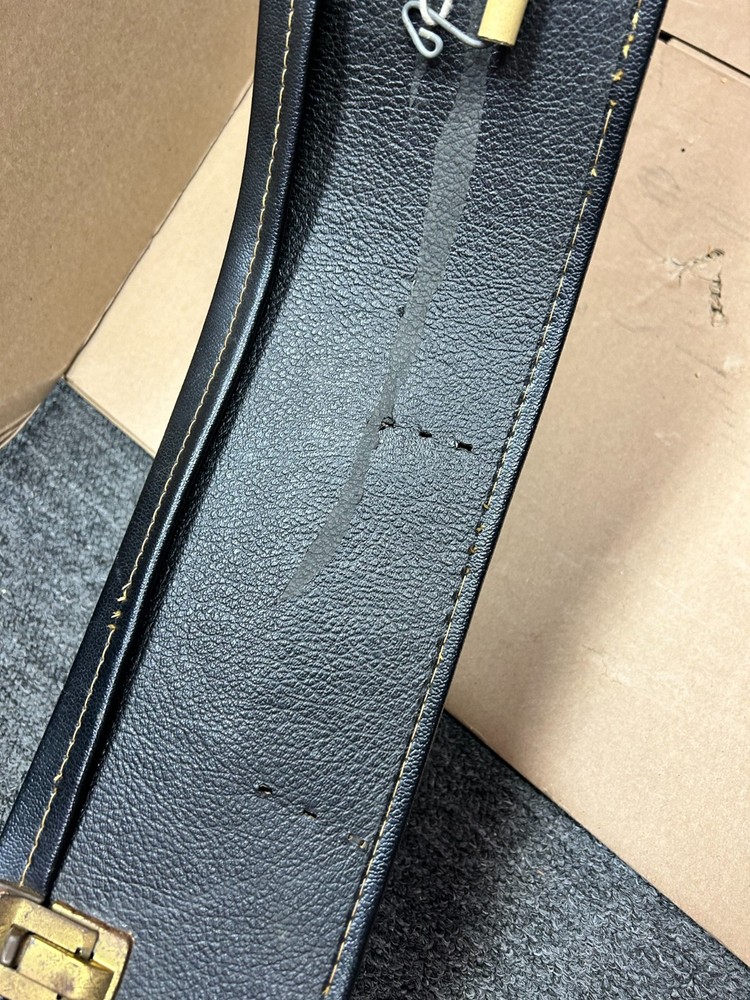 Yamaha G85A Classical Guitar with case (read description)