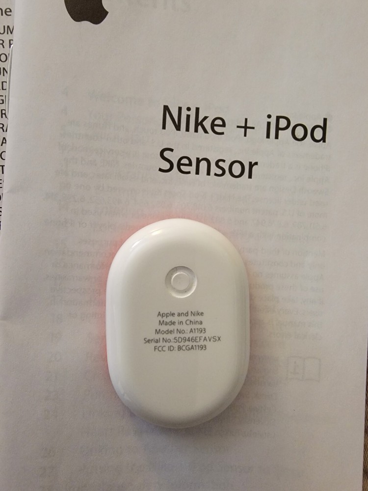 Nike+ iPod Sensor A1193 FREE Case