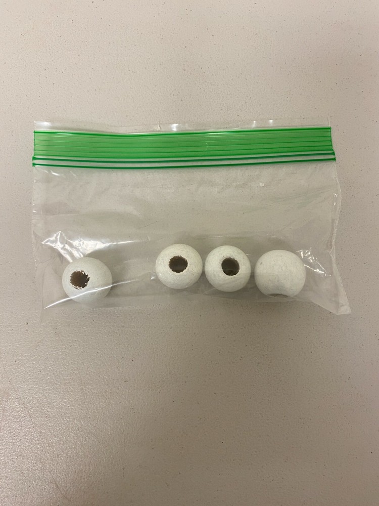 MACRAME CRAFTS 4 WOODEN BEADS WHITE