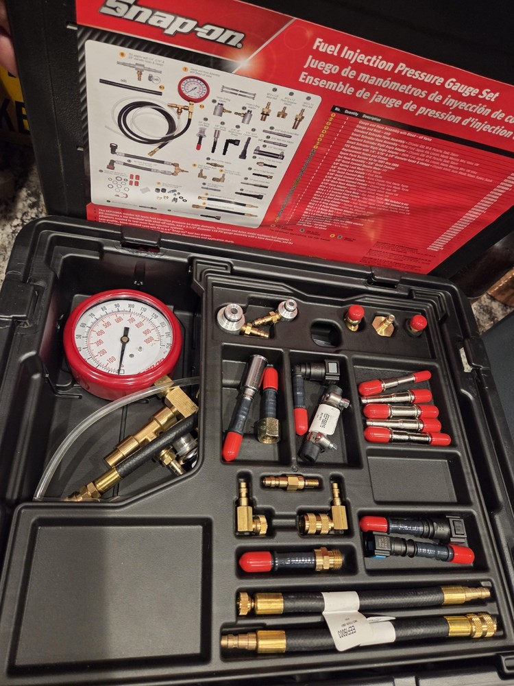 Snapon Tools Master Fuel Pressure Kit