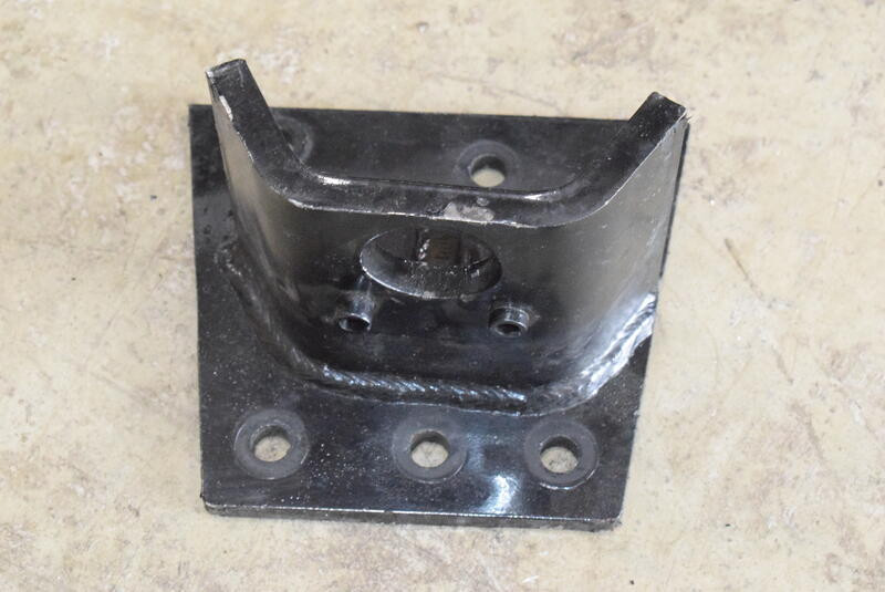 Paccar Engine Mount D85-6068R (548-11884)