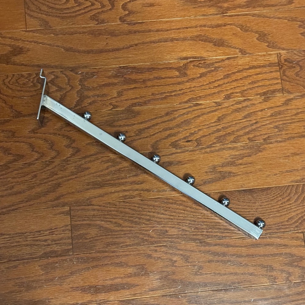 Chrome 6-Ball Waterfall for Slatwall