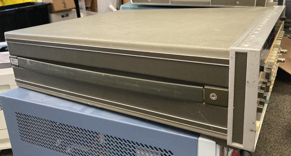 Hewlett Packard HP 3325A Synthesizer / Function Generator For Parts