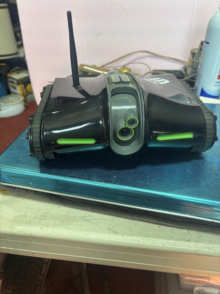 Brookstone Wireless Rover 2.0 Tank Camera Untested as is how is.
