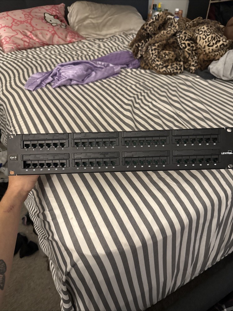 Leviton 48-Port Cat6 Punchdown block Patch Panel with management rail