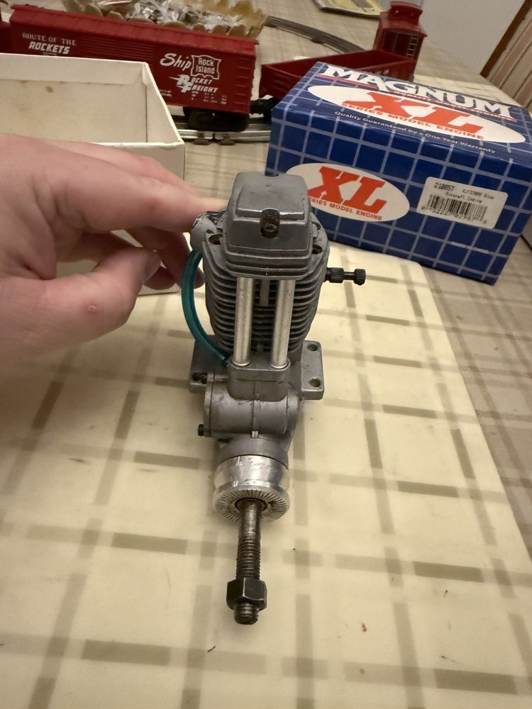 Magnum XL 71 4 Stroke Engine