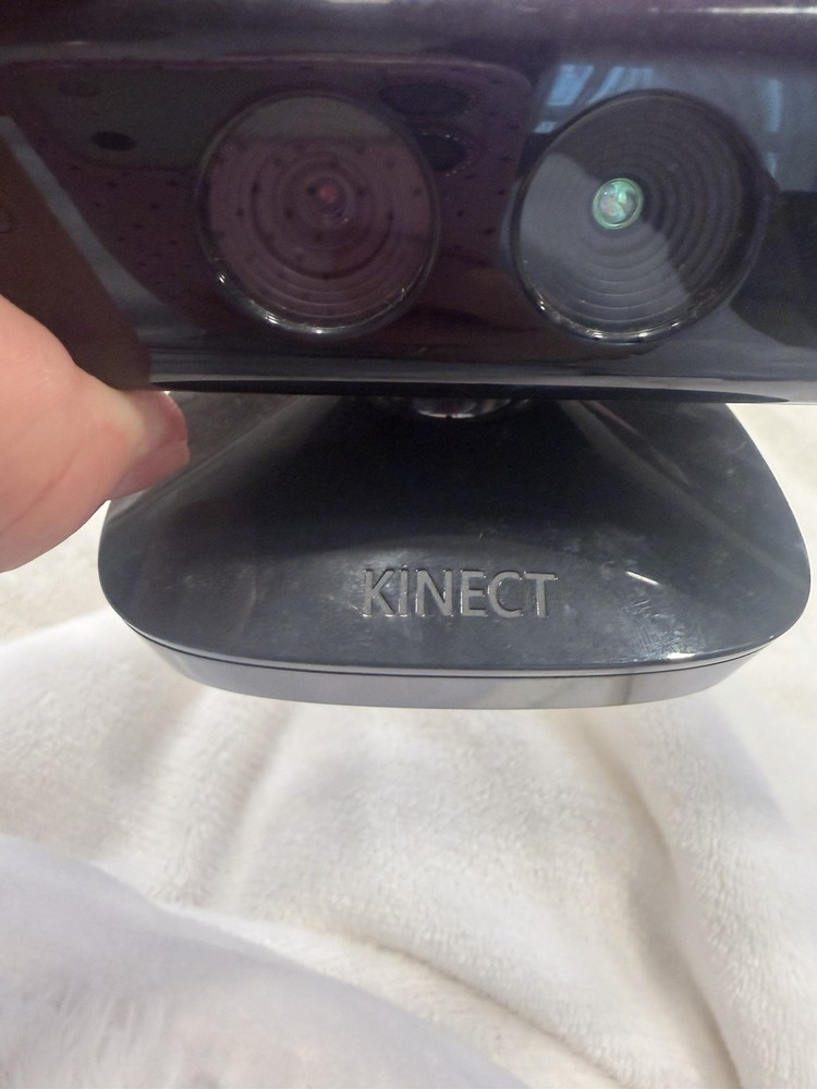 Xbox 360 Kinect Sensor Camera Bundle with Kinect