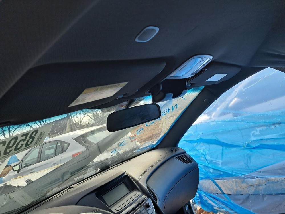 GENESIS 2013 Glove Box 4886054
