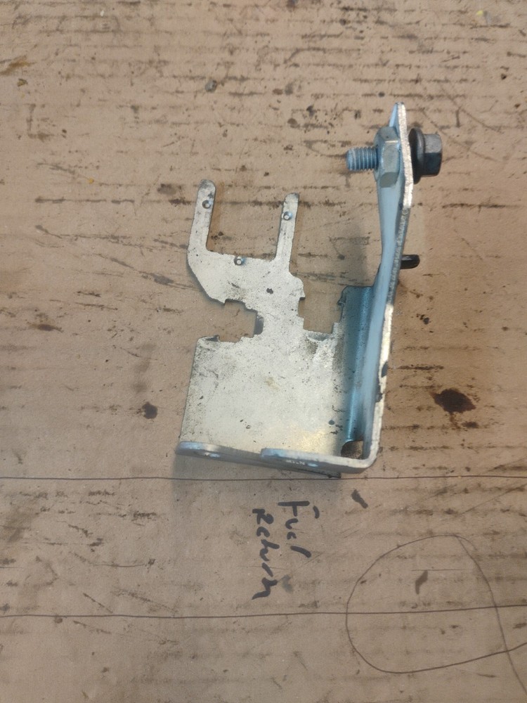 Caterpillar 3.4 Engine Bracket Hardware 4 Cylinder Diesel Engine