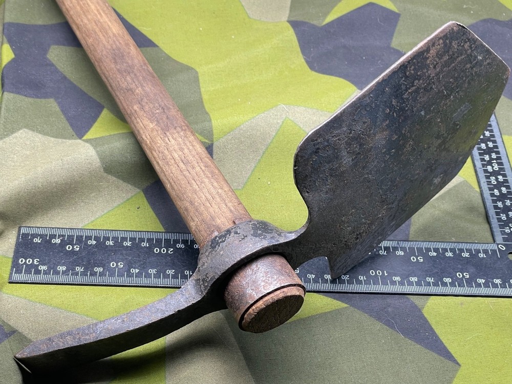 WW1 British Army Entrenching Tool - 1917 Dated - Untouched Original