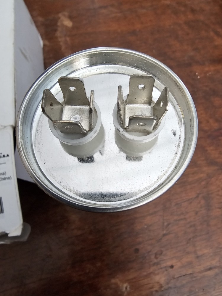 New Dayton 2MEE3D 370VAC 45MFD Non PCB E364533 Capacitor