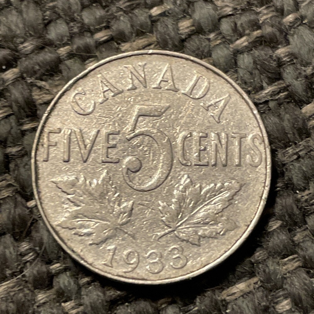 1933 Canada  5 Cents Nickel.