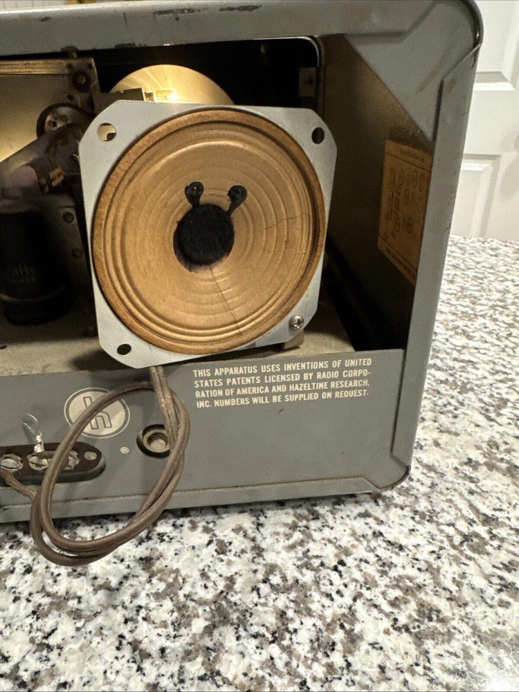 Hallicrafters SX-110 Shortwave Receiver Powers On