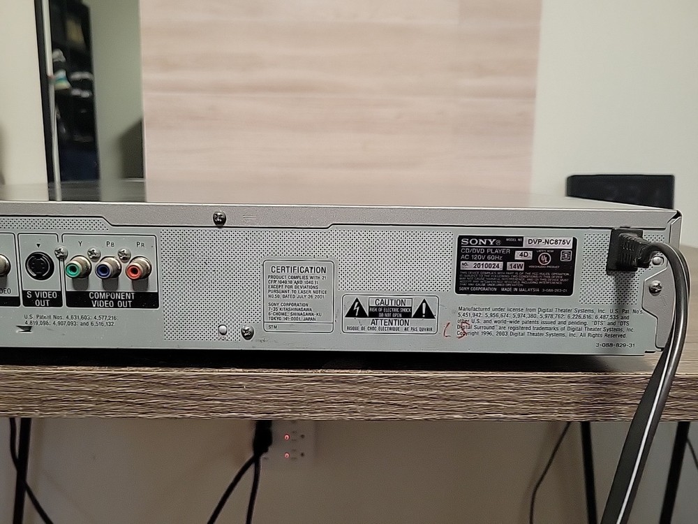 Sony 5 disc CD / DVD changer