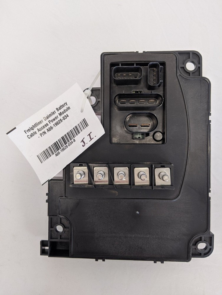 Freightliner Daimler Battery Cable Access Power Module - P/N A66-19628-034
