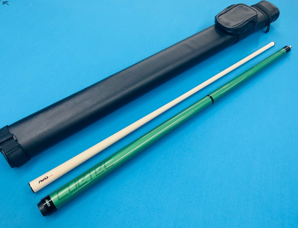CUETEC CUE AVID CHROMA HIGHLANDS 12.25.  mm. & CASE.