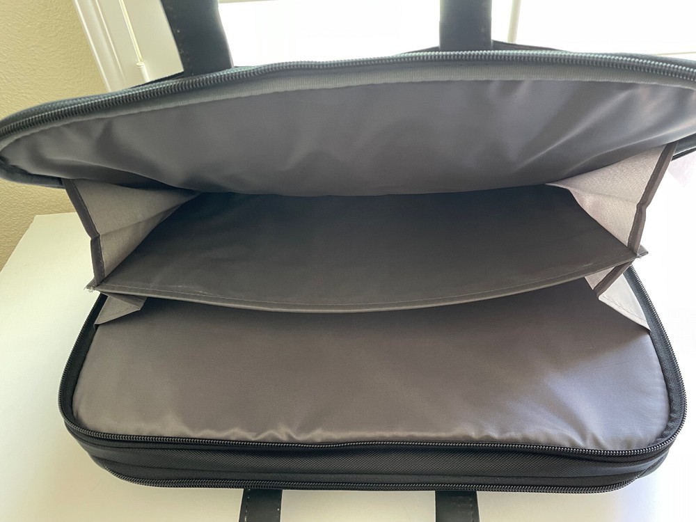 Original Dell Computer Carrying Case Briefcase for 15” Laptop Black W/ Strap Zip