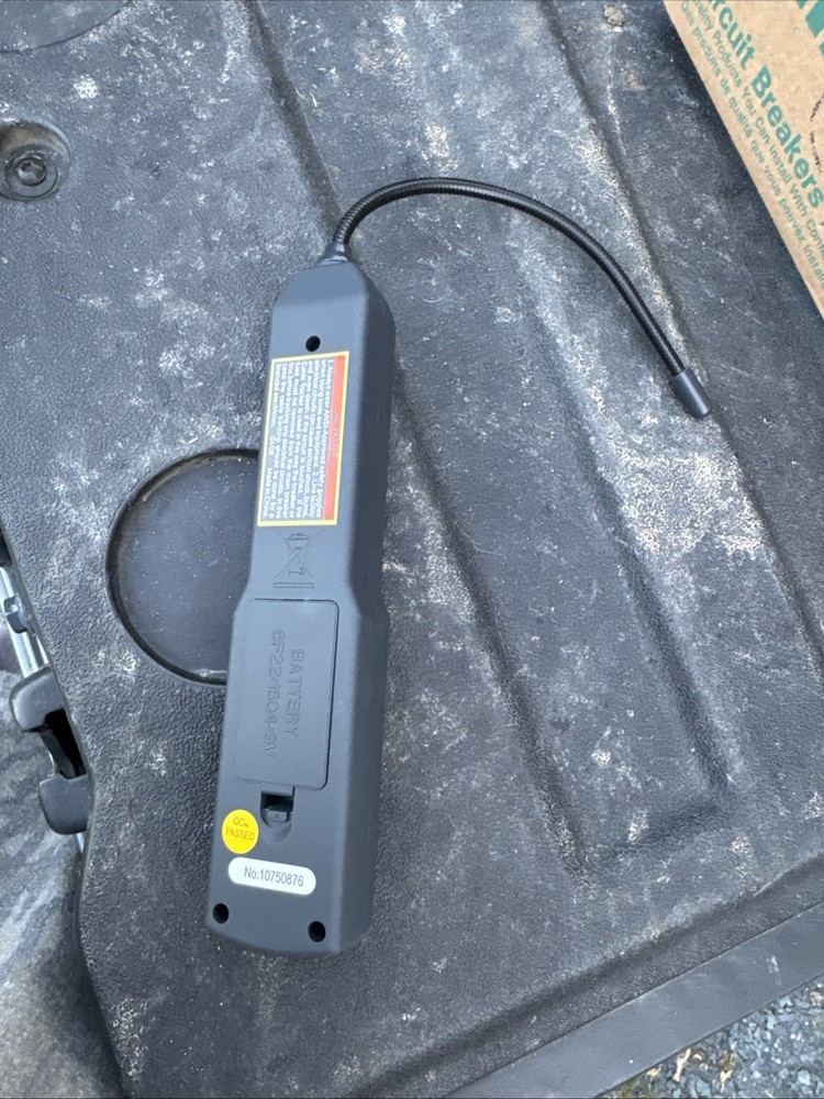 Cen-Tech Cable Tracker 94181 Electrical Wire Finder Receiver