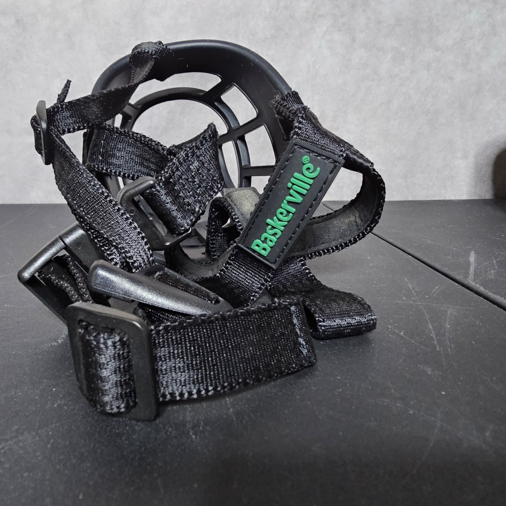 Baskerville Ultra Dog Muzzle- Size 4 - Black Great Condition
