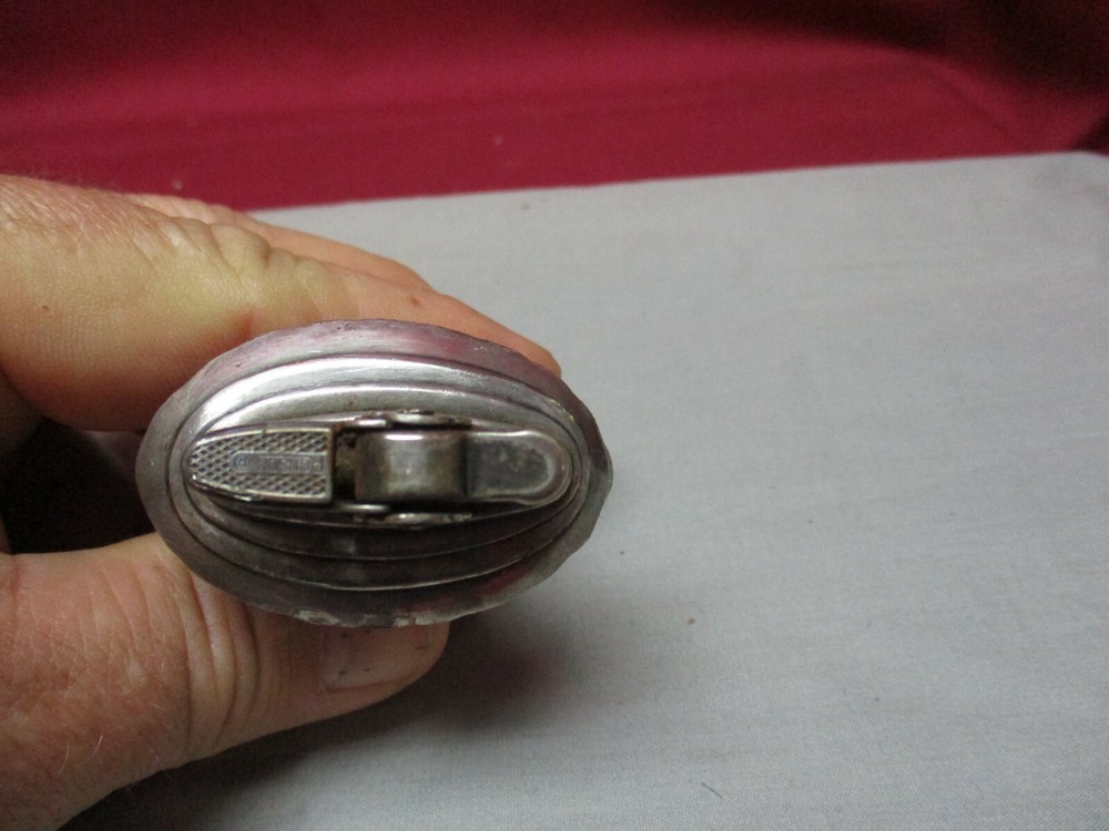 Vintage 1947 Ronson "NEWPORT" Lighter