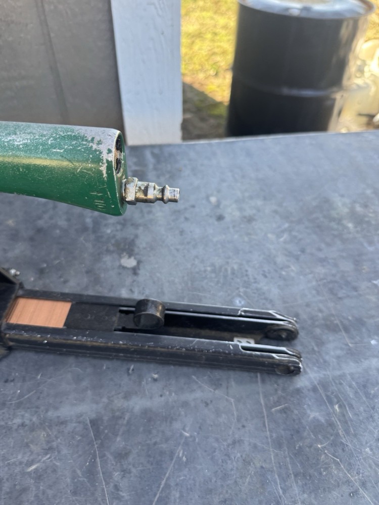 Interchange Pneumatic Stick Carton Box Cardboard Stapler Tested