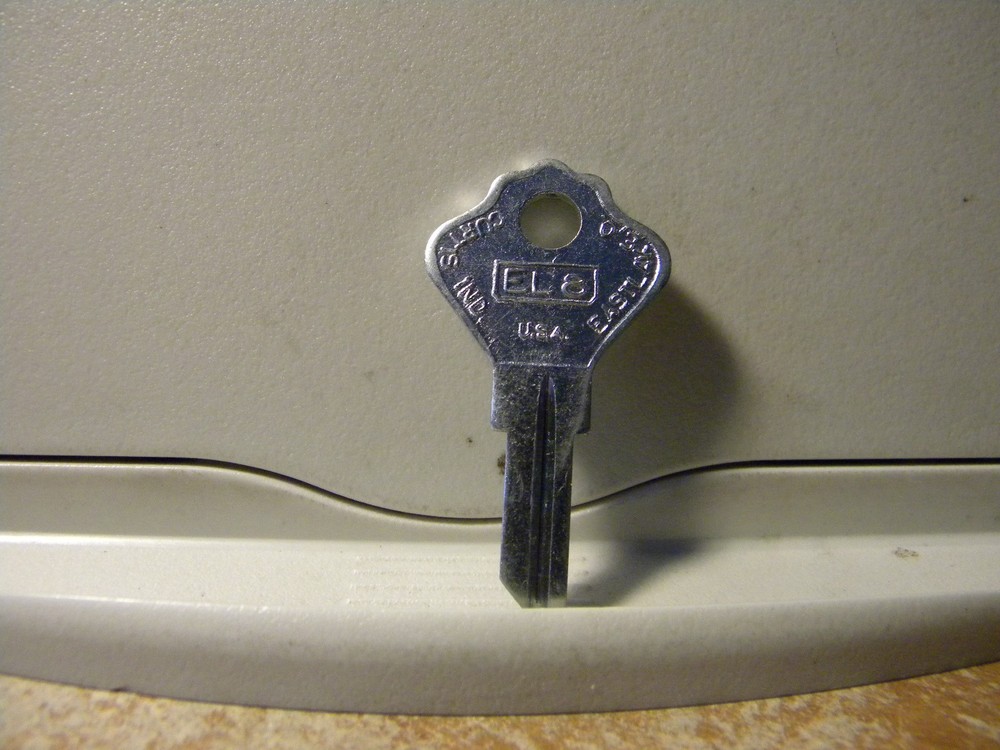 Curtis Key Blank EA 8