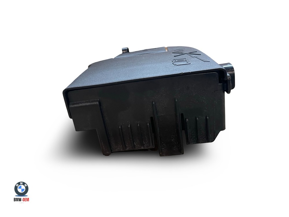 Vauxhall Ampera Fuse block assembly 20889114
