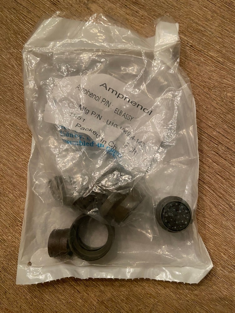 Amphenol Industrial PT08E14-19S-SR Connector