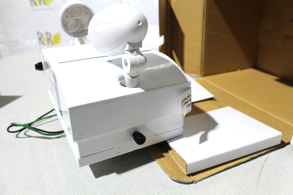 Exitronix Emergency lighting WM6-8-REN3M-2-W-G2-HB