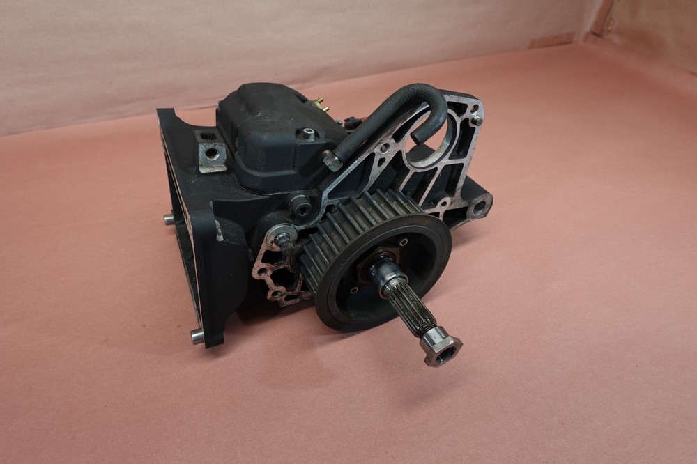 2000-2006 HARLEY-DAVIDSON FXSTB Transmission 5 Speed Gear Case