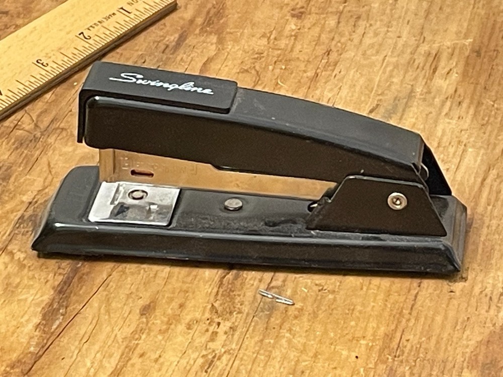 Swingline Stapler Model 711 – Tested Working