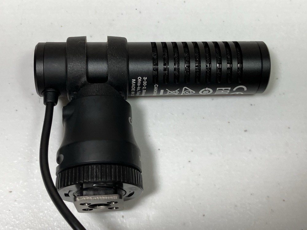 Canon DM-E100 Shoe Mounted Directional Sterio Microphone