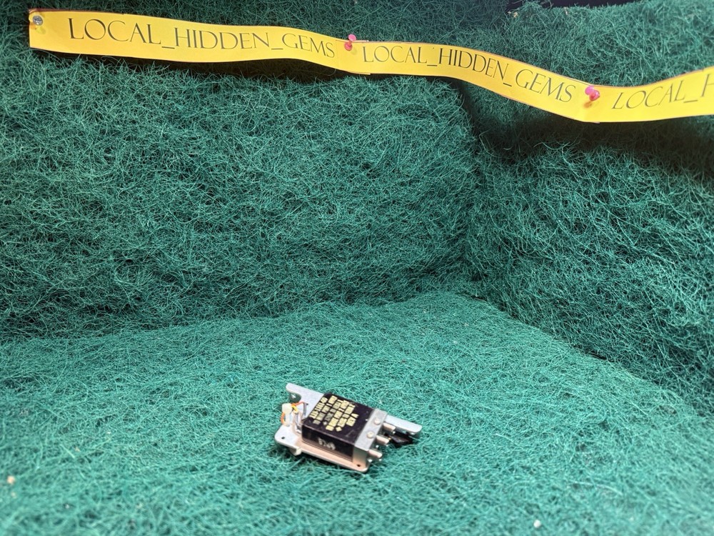 TEKTRONIX 119-1161-00 Spectrum Analyzer Assembly with Bracket