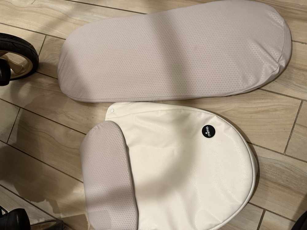 Mima Xari White & Gold Stroller & Bassinet SET