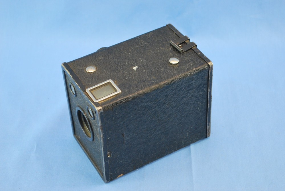 Vintage Agfa Ansco B2 Cadet Roll Film Box Camera UNTESTED