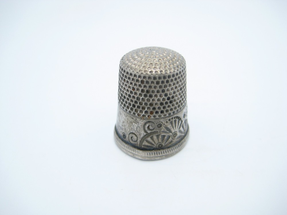 Antique Sterling Silver Sewing Thimble Fan Design Size 10