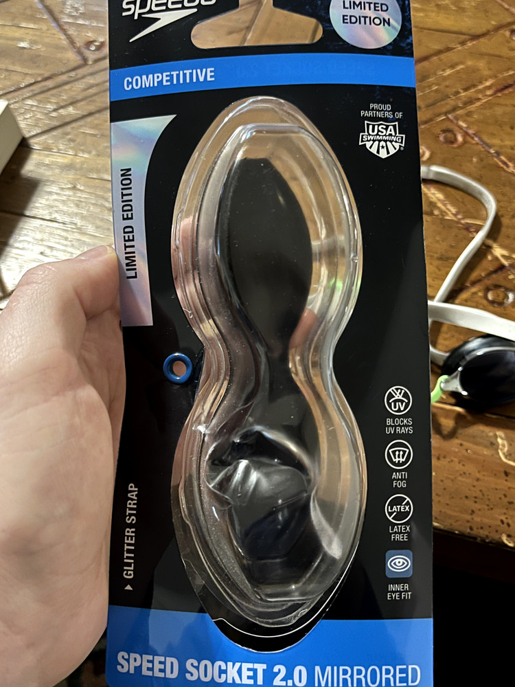 (Used once!!) Comfort Fit Speedo Speed Socket 2.0 Mirrored Goggles
